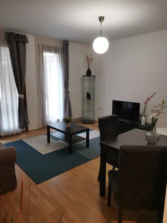 Hi Downtown Apartment K9 Будапеща Екстериор снимка